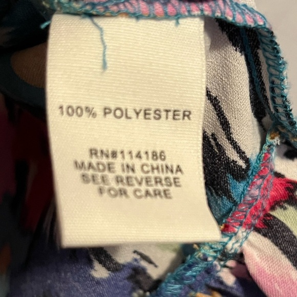 Colorful Floral Sleeveless Top - Picture 6 of 9